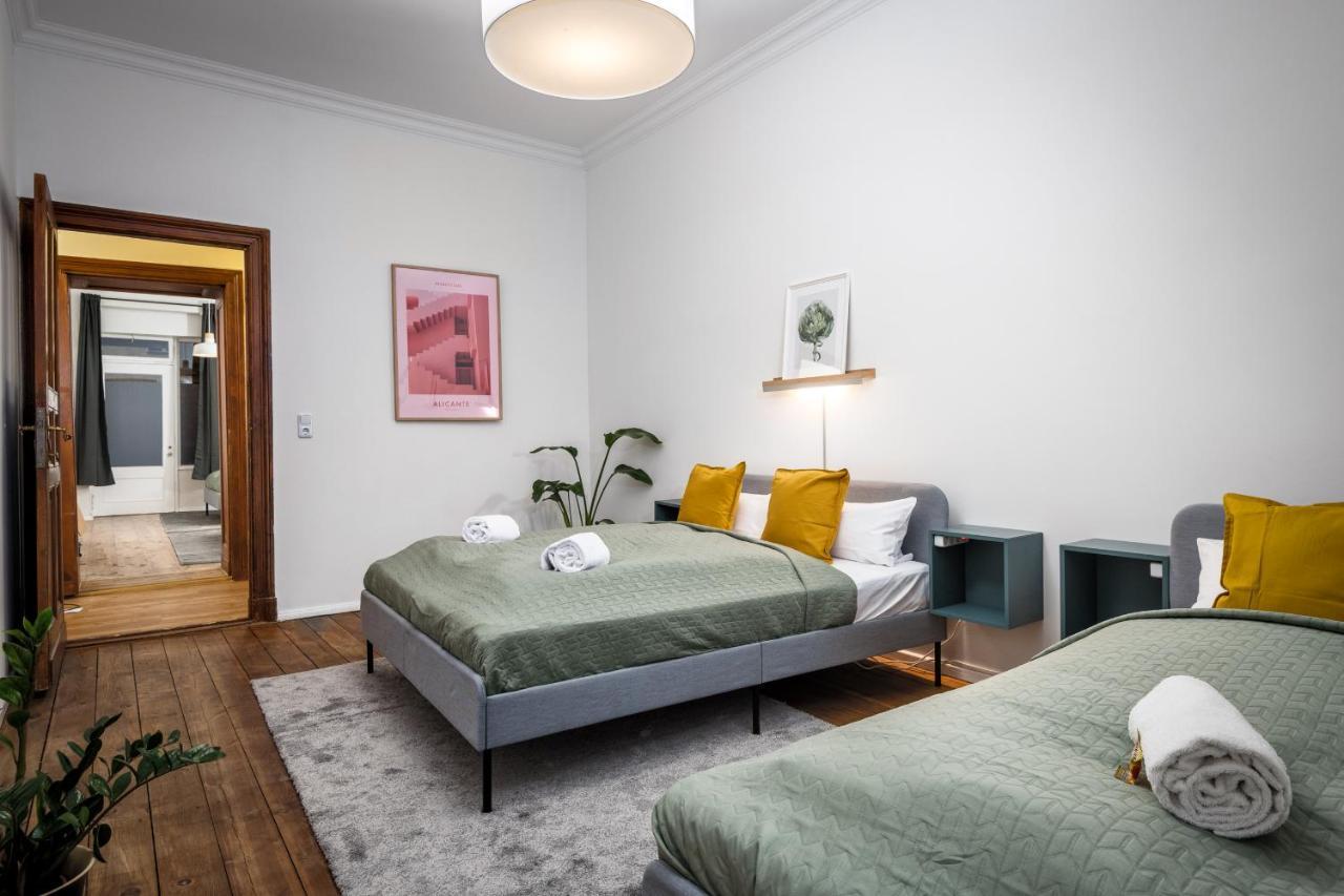 Super Zentral Super Schoener Altbau In Moabit Rostockerstrasse Im Herzen Von Berlin Fuer Bis Zu 6 Personen Exterior foto